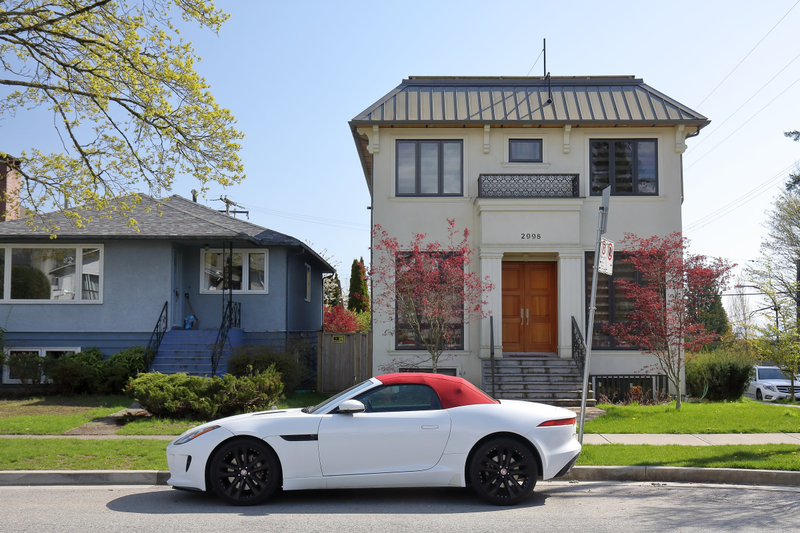 Illustration for article titled Pics from the Curbside: 2018-04-22 to Kerrisdale